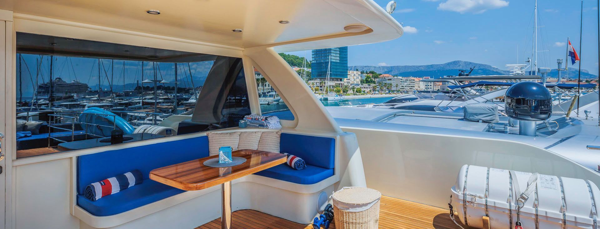M/Y<br /> GRACE