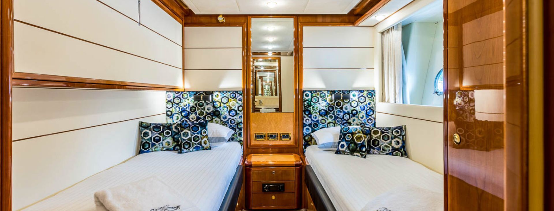FERRETTI 880 “MISS KATARIINA”