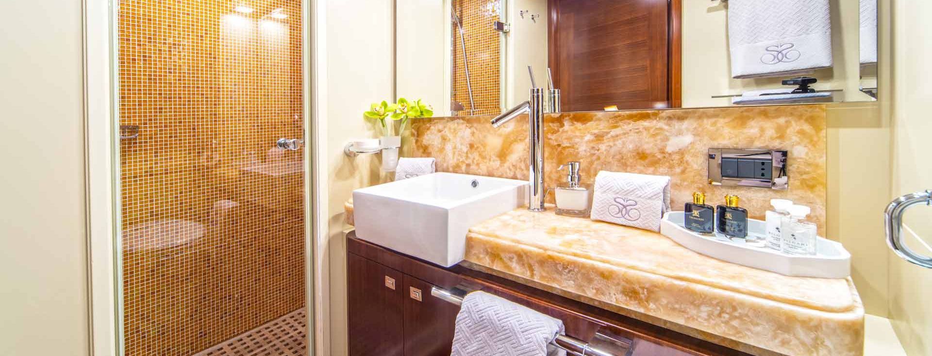 FERRETTI NAVETTA 33 “SEVENTH SENSE”
