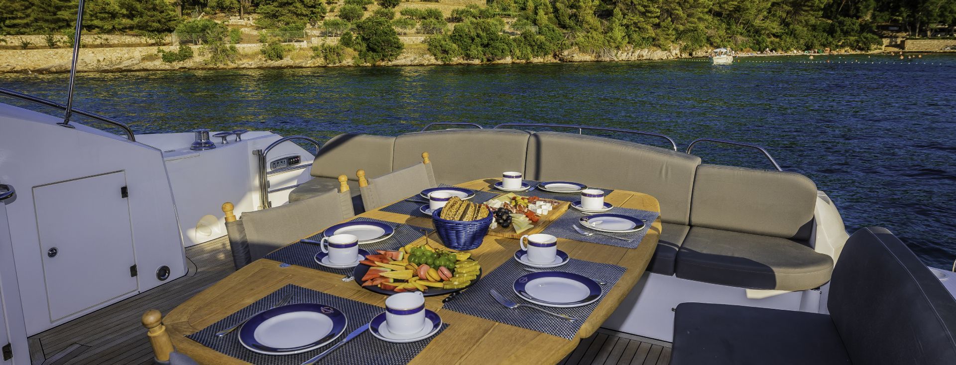 SUNSEEKER PREDATOR 72 “GLORIOUS”